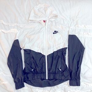 Nike Windbreaker Jacket!